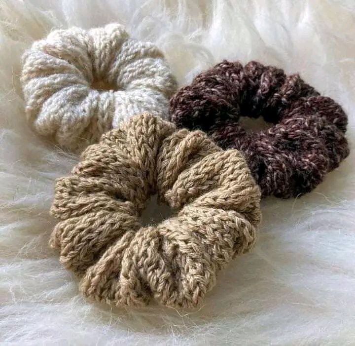 Lot de 3 Chouchous Tricotés à la Main — Tons Naturels